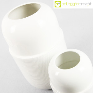 Ceramiche Munari, coppia di vasi bianchi (4)