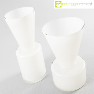Ambrogio Pozzi Design, coppia di vasi in vetro incamiciato bianco, Ambrogio Pozzi (4)