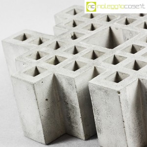 Scultura traforata in cemento (7)