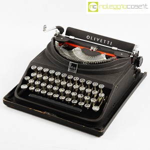 Olivetti, macchina da scrivere ICO MP1 nero opaco, Aldo e Adriano Magnelli (1)