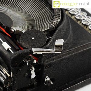 Olivetti, macchina da scrivere ICO MP1 nero opaco, Aldo e Adriano Magnelli (7)