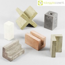 Forme componibili in cemento colorato