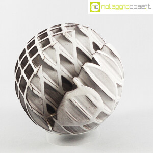 Tasca Ceramiche, sfera Trafila in ceramica grigia, Alessio Tasca (3)